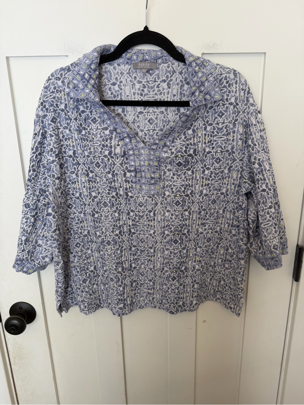 Habitat lightweight abstract geometric print blouse relaxed 3/4 sleeves collared